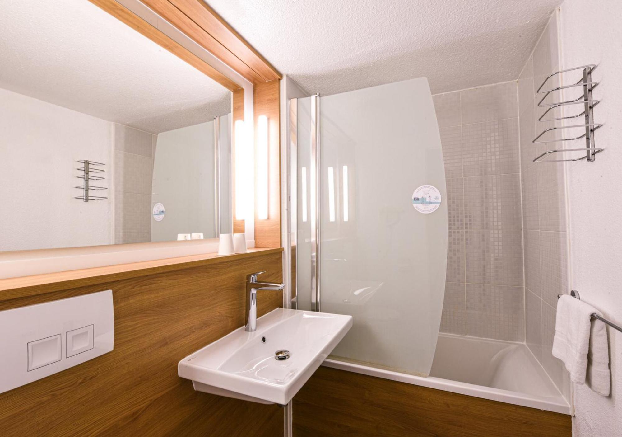 Kyriad Villeneuve Saint Georges - Hotel Renove Dış mekan fotoğraf